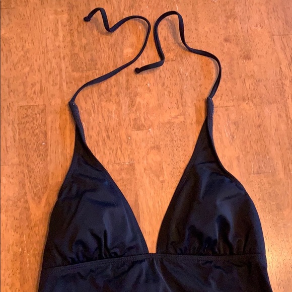 Low back one piece - Picture 2 of 3